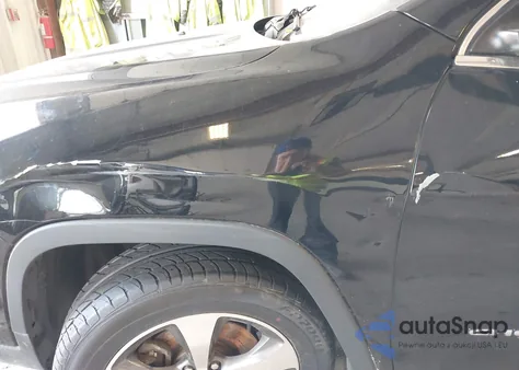 2019 Jeep Cherokee Limited 4X4 from USA, damaged, VIN 1C4PJMDN2KD167044